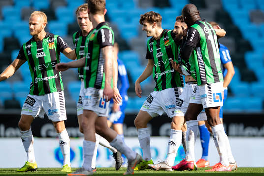 GAIS Adnan Maric jublar med lagkamrater