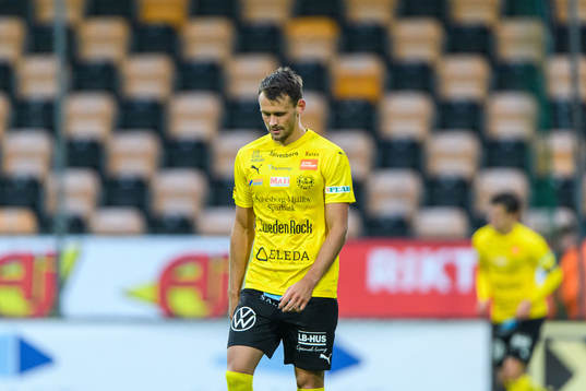 Mjällbys Max Watson deppar
