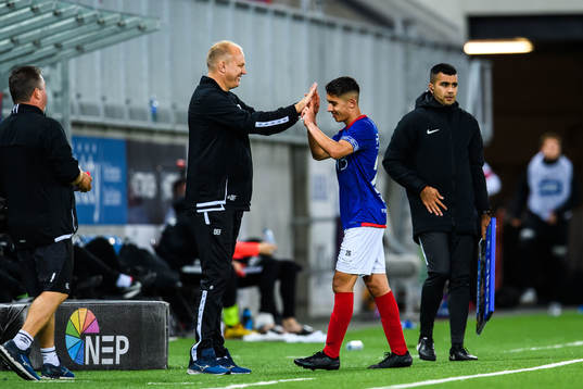 Dag-Eilev Fagermo, head coach, and Osame Sahraoui of