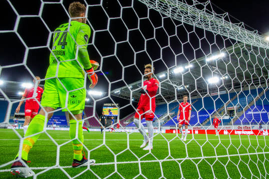 Goalkeeper Markus Pettersen and Bismar Acosta of Brann
