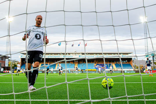 Tore Reginiussen of Rosenborg looks dejected