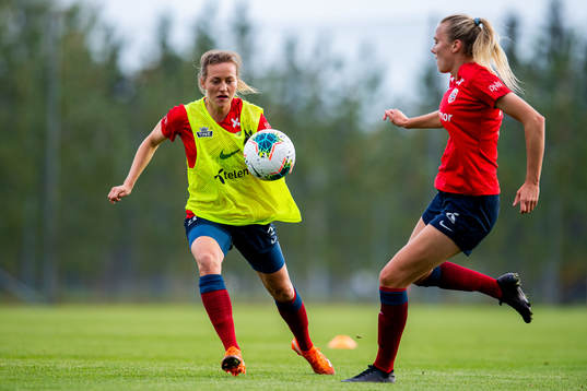 Kristine Minde and Synne Sofie Kinden Jensen of the