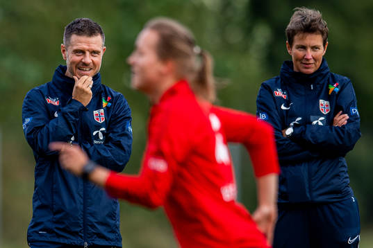 Alexander Straus, coach of Norway, and Lena Tyriberget
