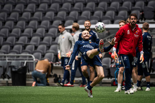 Bläddra bland fler bilder av Fotboll, Inför Europa League, Djurgården, Träning 