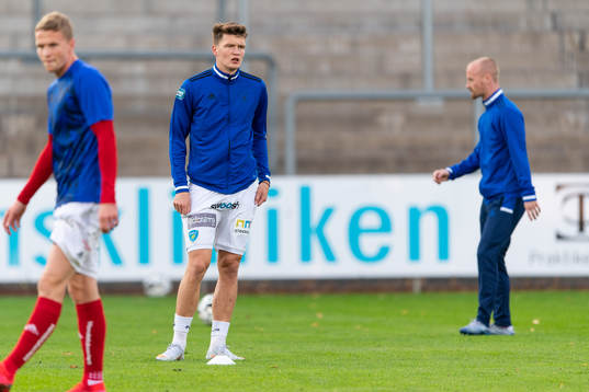Umeås spelare före fotbollsmatchen i Superettan  mellan
