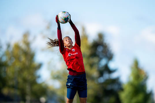 Bläddra bland fler bilder av Football, UEFA Women's Euro Qualifier, Norway, training