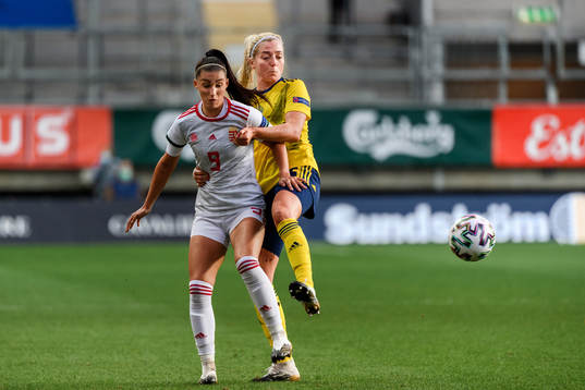 Dóra Süle of Hungary and Linda Sembrant of Sweden