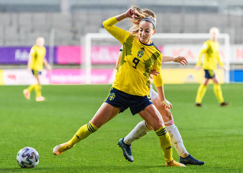 Kosovare Asllani of Sweden
