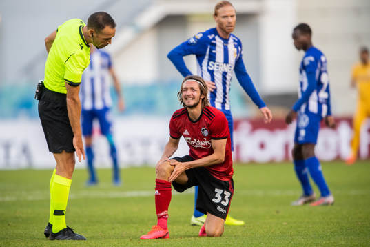 Rasmus Falk of FC Köpenhamn is hurt