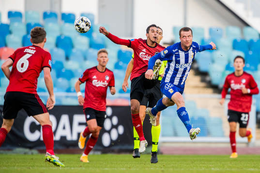 Carlos Zeca of FC Köpenhamn against Jakob Johansson of IFK