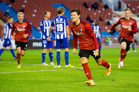 Jonas Wind of FC Köpenhamn celebrates