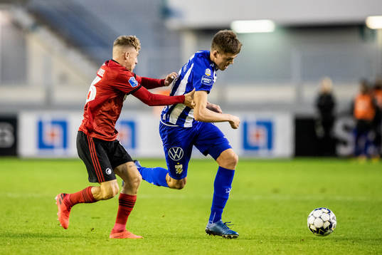 Jens Stage of FC Köpenhamn and Emil Holm of IFK Göteborg