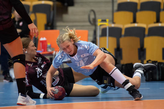 H65 Höörs Emma Lindqvist och Lugis Julia Olsson