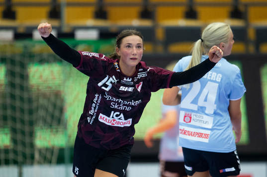 Lugis Olivia Löfqvist jublar