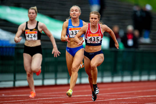 Helene Rønningen competes to win the women’s 100 meter