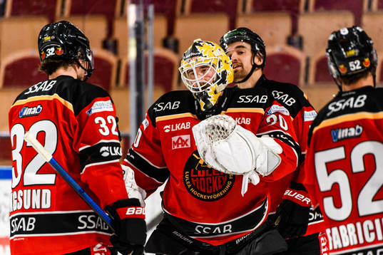 Luleås målvakt David Rautio jublar
