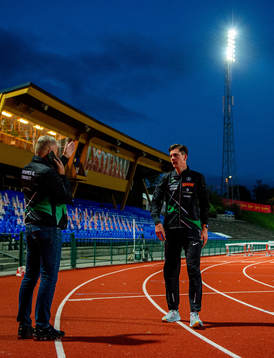 Jakob Ingebrigtsen talks to his father Gjert Ingebrigtsen