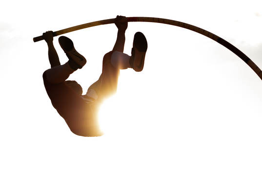 Sondre Guttormsen competes to win the men’s pole vault