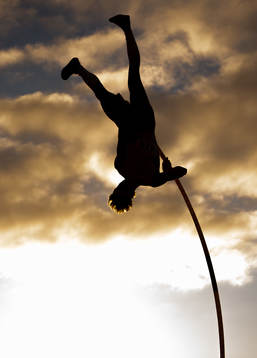 Sondre Guttormsen competes to win the men's pole vault final