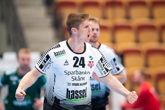 IFK Ystads Henrik Bielenberg jublar
