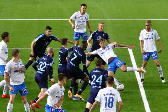 IFK Norrköpings Alexander Fransson gör mål 1-1 trots