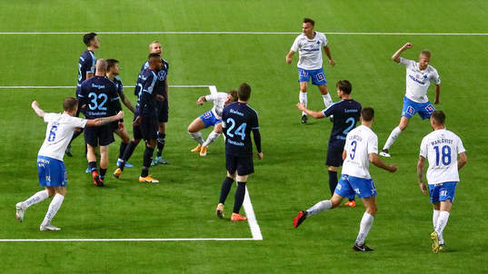 Malmö FFs spelare deppar och IFK Norrköpings jublar