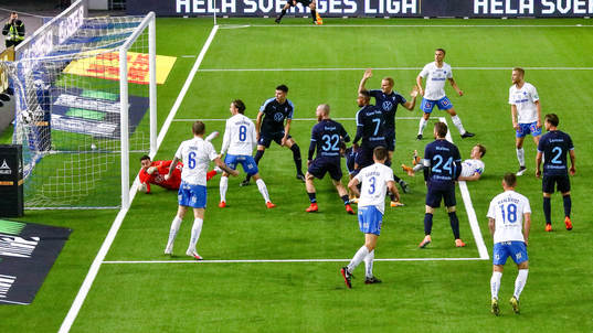 Mål 1-1 av liggande IFK Norrköpings Alexander Fransson