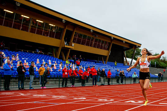Amalie Iuel celebrates winning the women’s 1000 meter