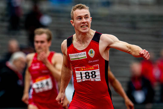Mathias Hove Johansen competes to win the men’s 200 meter