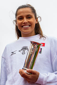Amalie Iuel with «Kongepokalen»