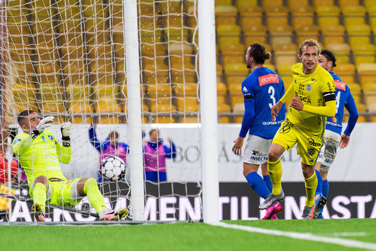 Sundsvalls Pontus Engblom jublar