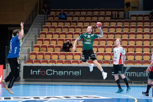 Helsingborgs Emil Hansson och Guifs Guifs målvakt Daniel