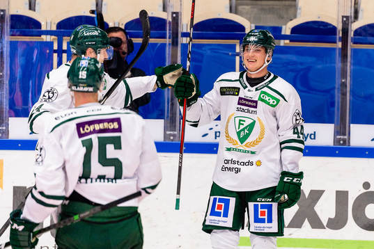 Färjestads Jacob Peterson jublar