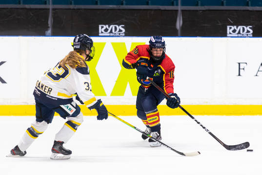 s Mira Jungåker