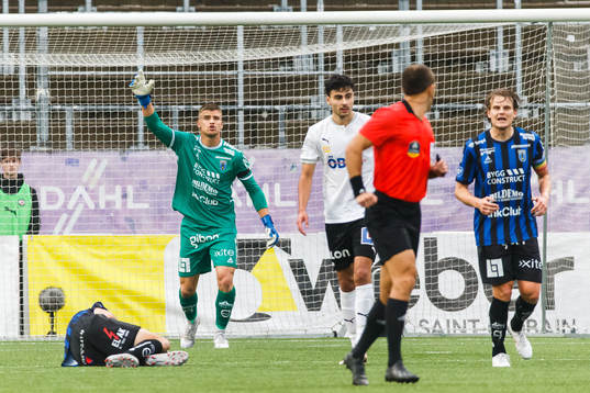 Sirius målvakt Lukas Jonsson