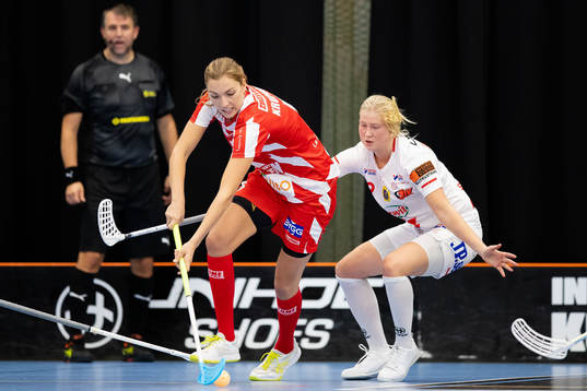 Pixbos Eliska Krupnova och Jönköpings Ellen Svensson