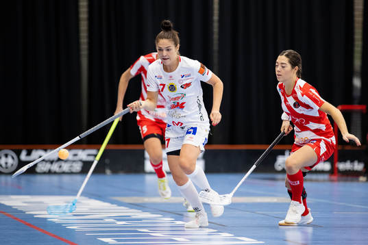 Jönköpings Ellen Åhman och Pixbos Caroline Adelöw