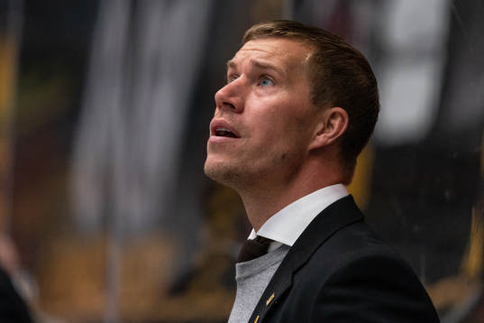 Skellefteås assisterande Andreas Falk