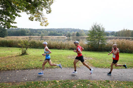 Löpare i klassen Män 30 km