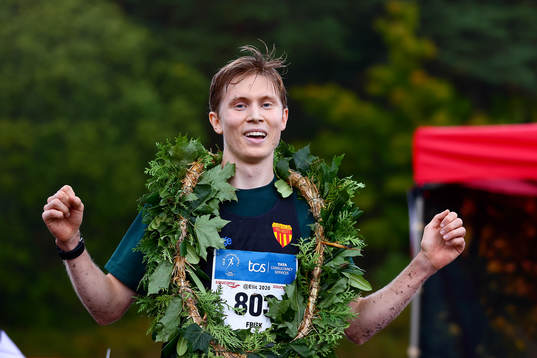 Vinnare Viktor Frisk, Huddinge AIS, i klass Pojkar 17