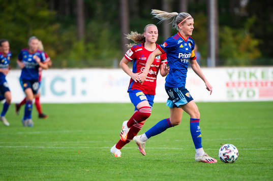 Vittsjös Ebba Wieder och Djurgårdens Oliva Schough