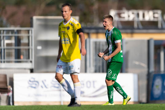 Hammarbys Aron Johansson jublar