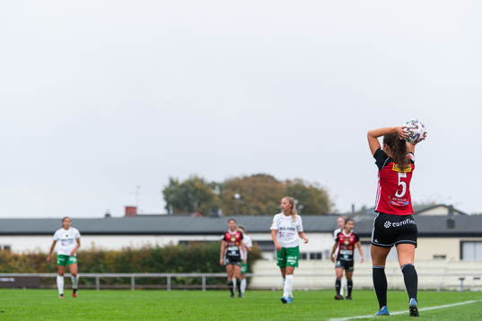 Lidköpings Moa Heinulf kastar inskast