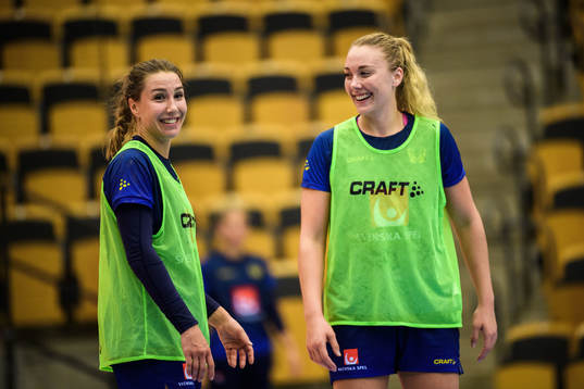 Anna Lagerquist och Linnea Pettersson