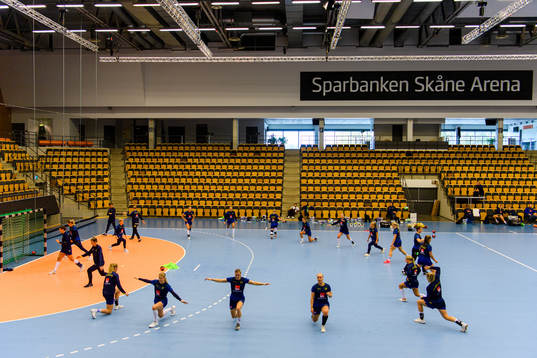Spelarna värmer upp