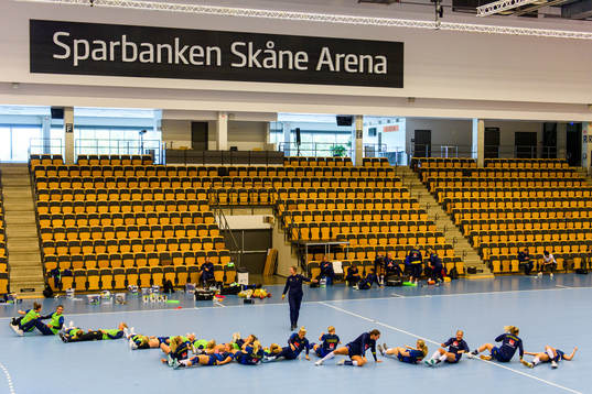 Spelarna värmer upp