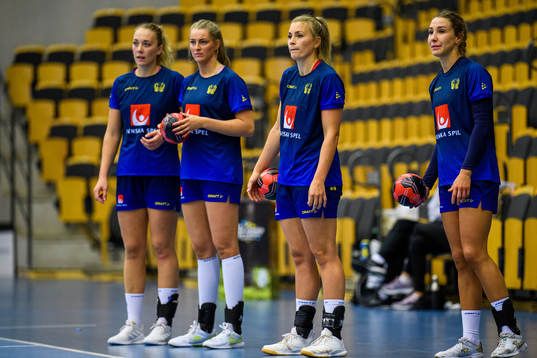 Linnea Pettersson, Kristin Thorleifsdottir , Isabelle