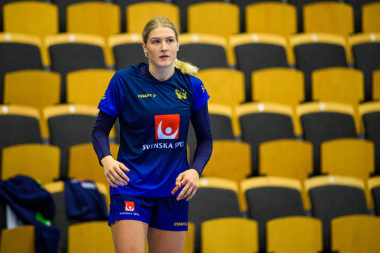 Nina Dano