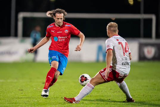Helsingborgs Mix Diskerud mot Halmias Robin Thomasson
