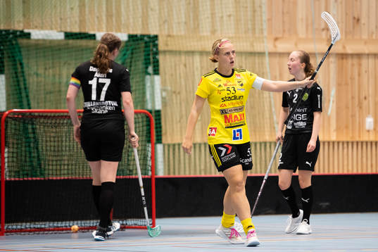 Endres Elin Roos jublar och Lunds Lisa Stellansdottir deppar
